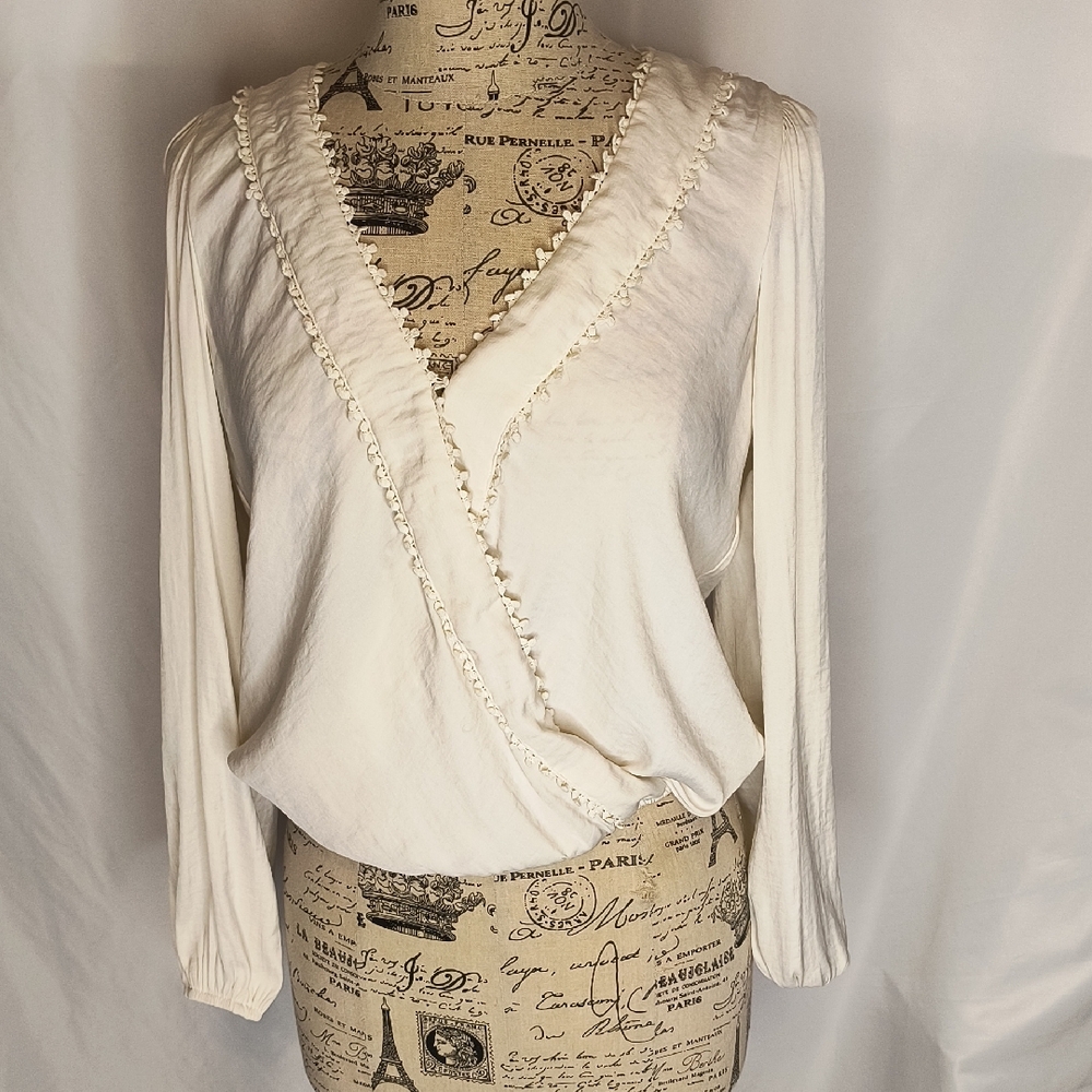 Elegant White Women's Blouse